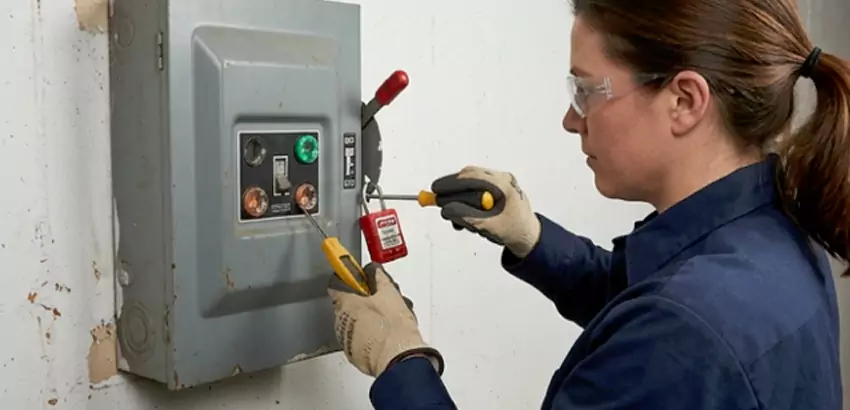 Motion Sensor Light Switch Replacement in Hartselle